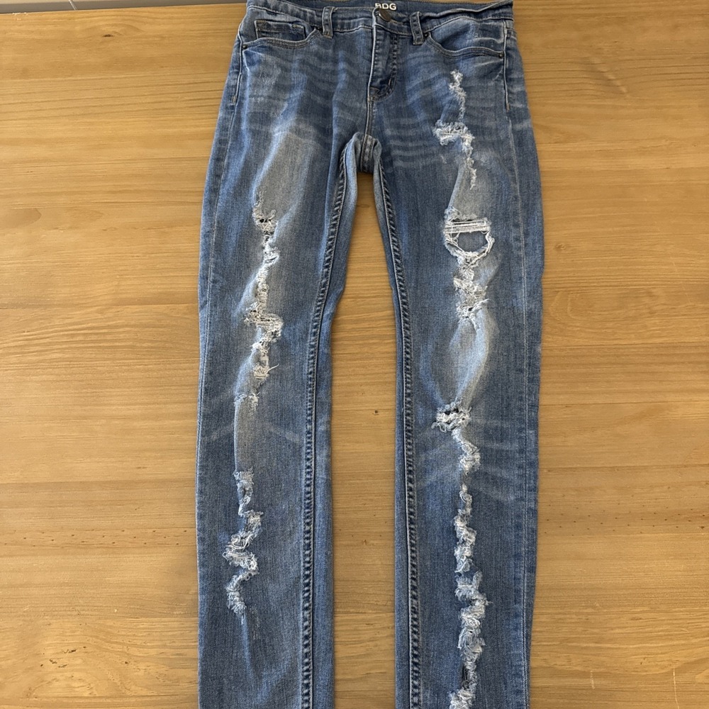 BDG Urban Outfitters Women 28 X 29 Light Wash Distressed "Twig" Mid Rise Jeans